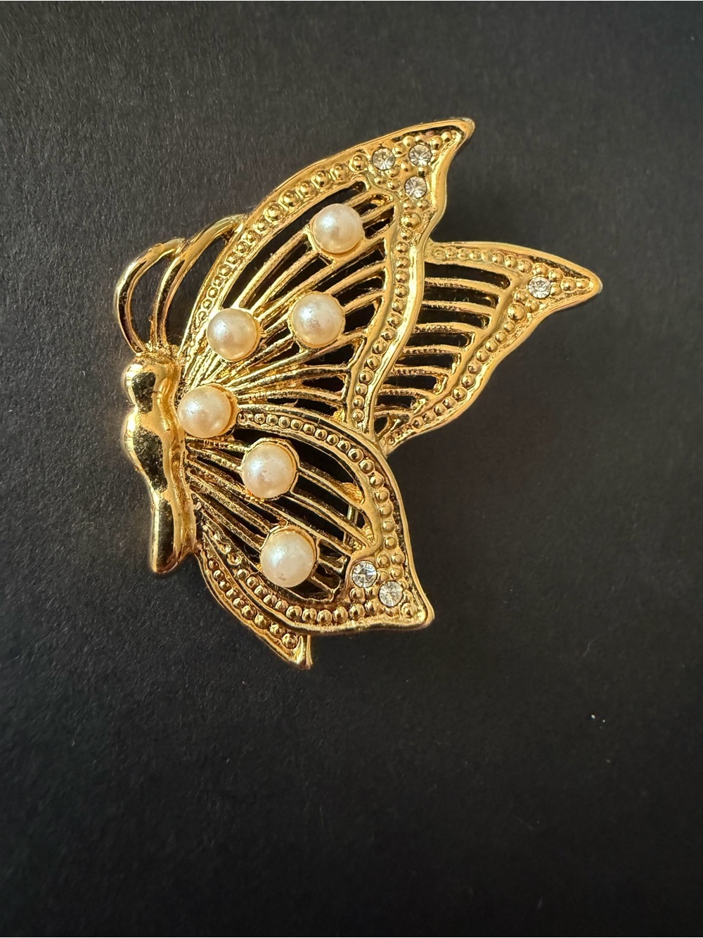 Vintage Signed MARVELLA Faux Pearl Rhinestone Gold Butterfly Brooch Pin
